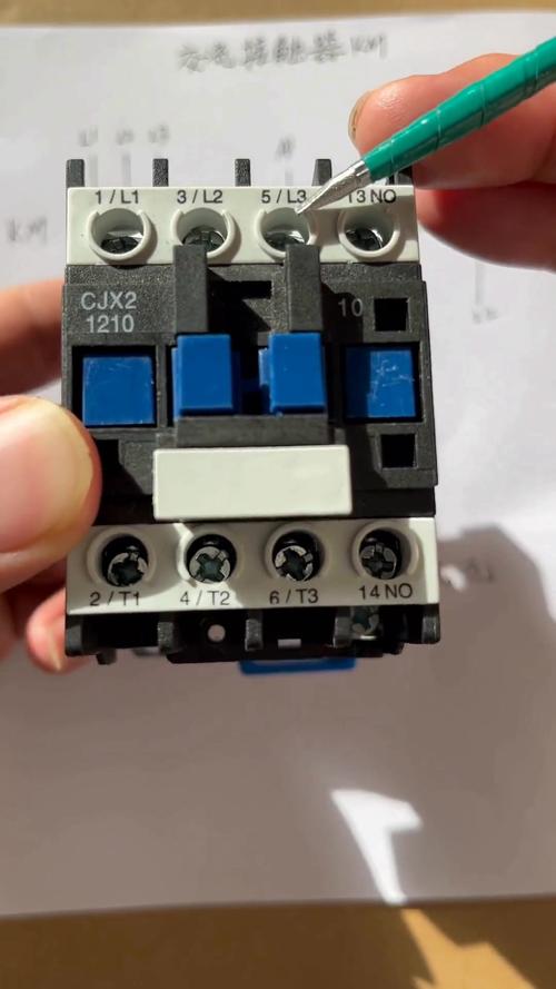 交流接触器常见的最高额定电压6000伏对吗? 交流接触器常见的最高额定电压6000伏对吗?