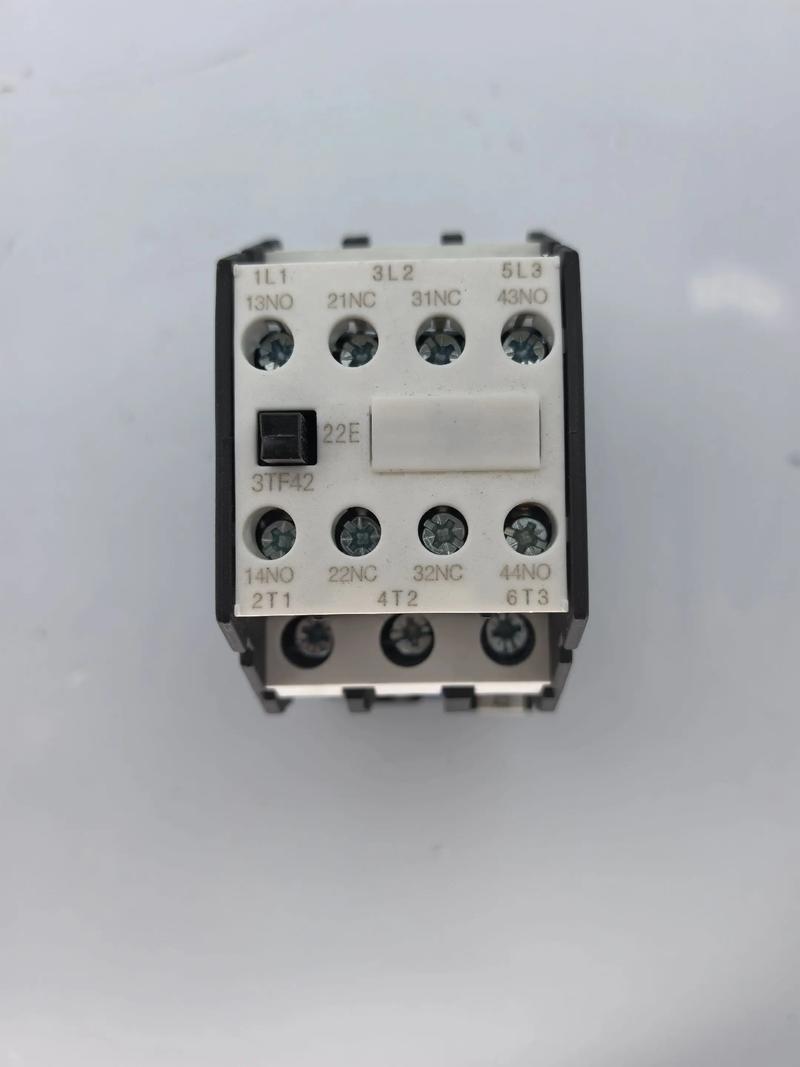 接触器工作原理及接法分别是什么 接触器工作原理及接法分别是什么